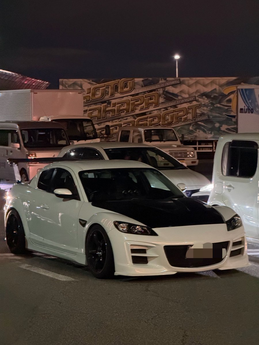 RX20190914's tweet photo. テキトーに流そうかなと思って出てきたけど車多すぎてやっぱ帰る
夜中は眠い😪 https://t.co/vXzInN6tMA