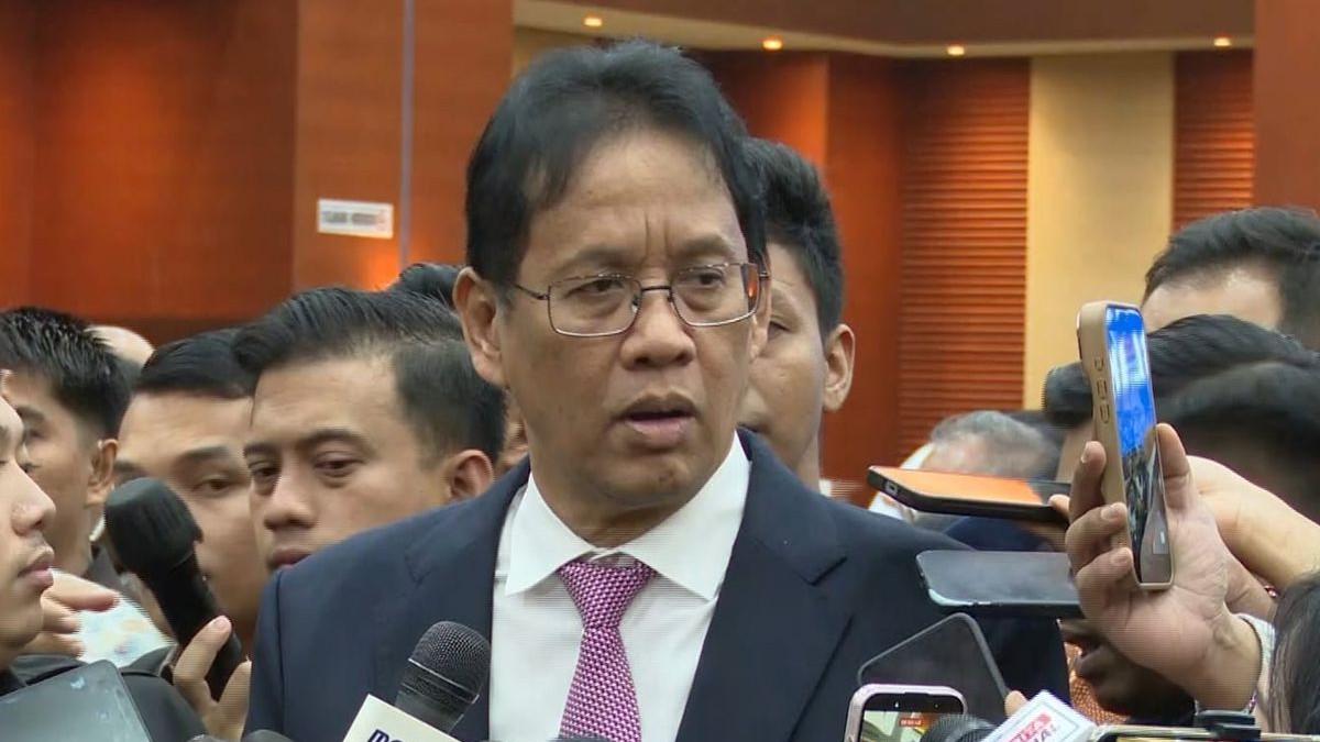 asyhadi01's tweet photo. Menteri Keuangan Bukan Lagi Purbaya: Akankah Pendapatan Negara Meningkat? https://t.co/yAAS3yA5Db https://t.co/5JvW6oTTLW