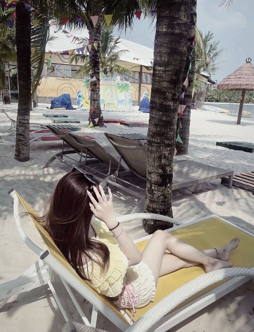 ntdl2409's tweet photo. ước có anh ku siu to ngồi bên cạnh thì sướng biec mấy-)) https://t.co/mGZOaMKm0q