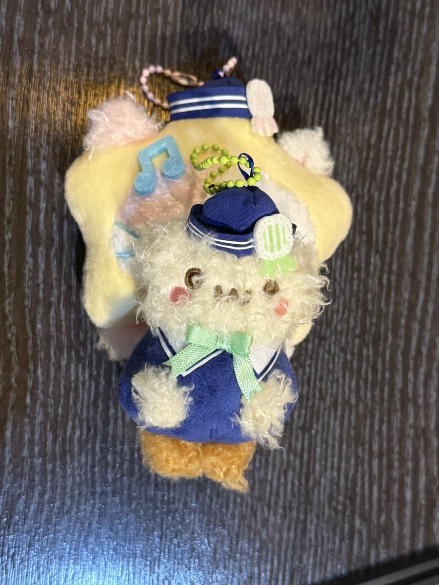 mumigunjohansam's tweet photo. 크기차이개에바야 https://t.co/eYWJQ13LCk