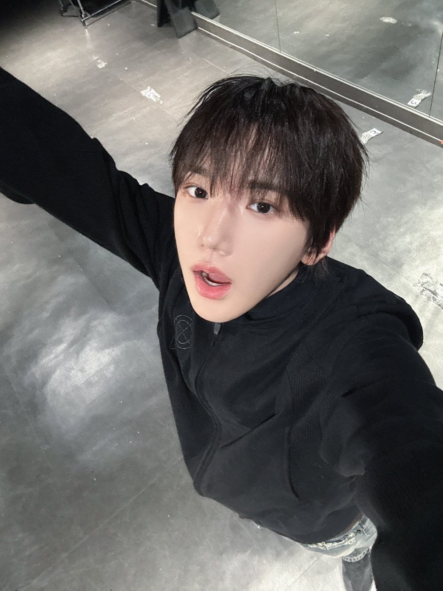 KEYVITUP_inkode's tweet photo. [#현민]

🖤

#HYUNMIN 
#KEYVITUP #KVP #키빗업 https://t.co/PqwdSjlpBB