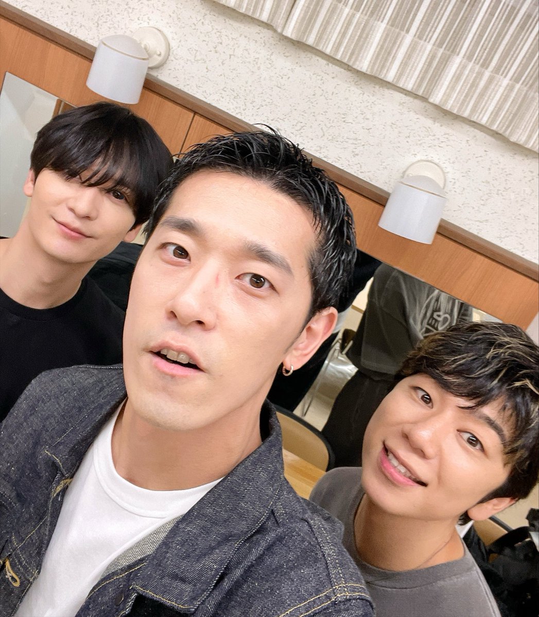 Hinata_TaD's tweet photo. 「 #梅原裕一郎 Saturday Machiavellism nightイベント2026夏」
ありがとうございました！
お二人本当に仲がいいんだなと舞台上で話を聞いておりました🙂‍↕️
あたたかく迎え入れてくださり皆さま感謝でございます🧎‍♂️‍➡️
楽しかったですな！

またどこかで〜！
 
#梅SMn #梅原王国 https://t.co/A01pPIflbm