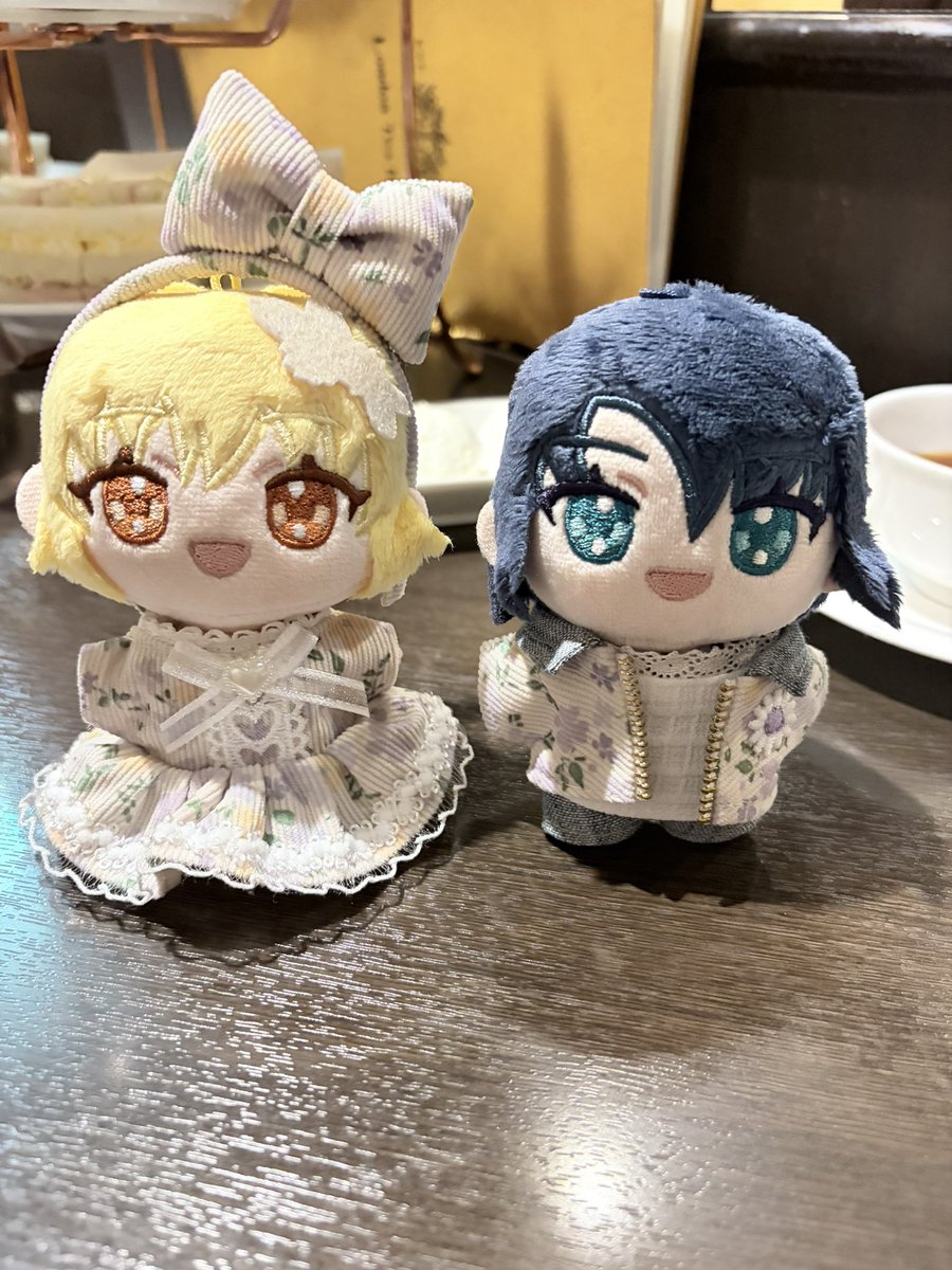 minimie_stella's tweet photo. やっとめるさん（@mel0w0mol ）からいただいたお洋服でお出かけできた💜💜

カガリのプリンセスラインのワンピースにアスランのリンクコーデのジャケット

し💜💛カラーでかわいい💕

もっと連れ回そう🫶🏻 https://t.co/7DXTNiaxdH