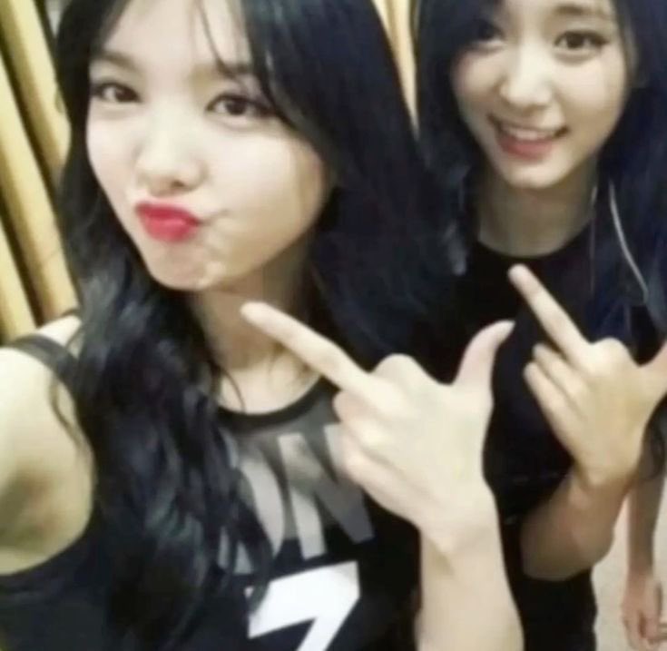 wisptwice's tweet photo. @sullbaeanalysis https://t.co/TaG78fDg5b