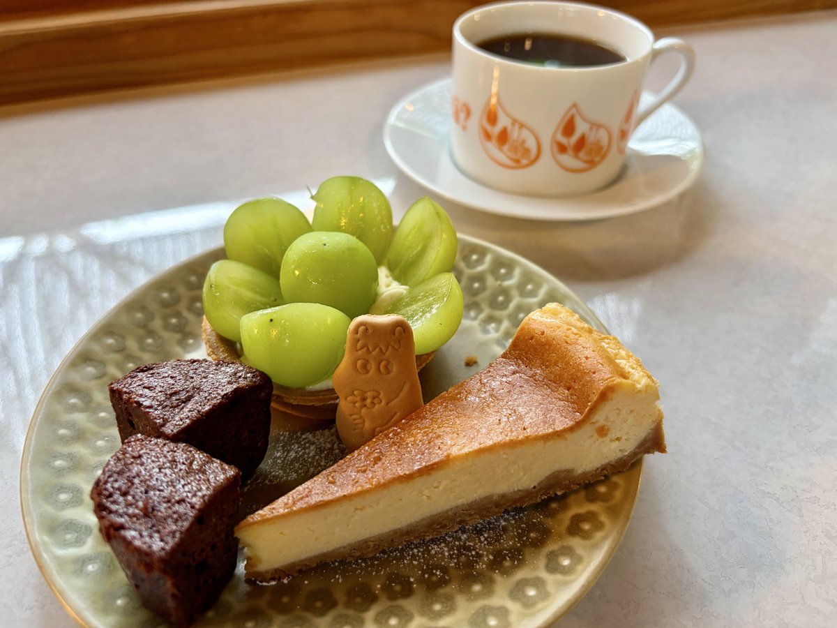 syobo_kun's tweet photo. 今日のケーキ🍰 https://t.co/5WVklFsUGv