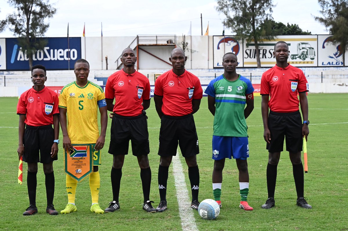 COSAFAMEDIA's tweet photo. HALF-TIME
SOUTH AFRICA 🇿🇦 1️⃣ 🆚 0️⃣ 🇱🇸 LESOTHO
⚽️ #17 Steven Lee Mendes
#COSAFAU20 #COSAFA #RSALES #Maputo2026 #Football https://t.co/EYAZlp75DZ