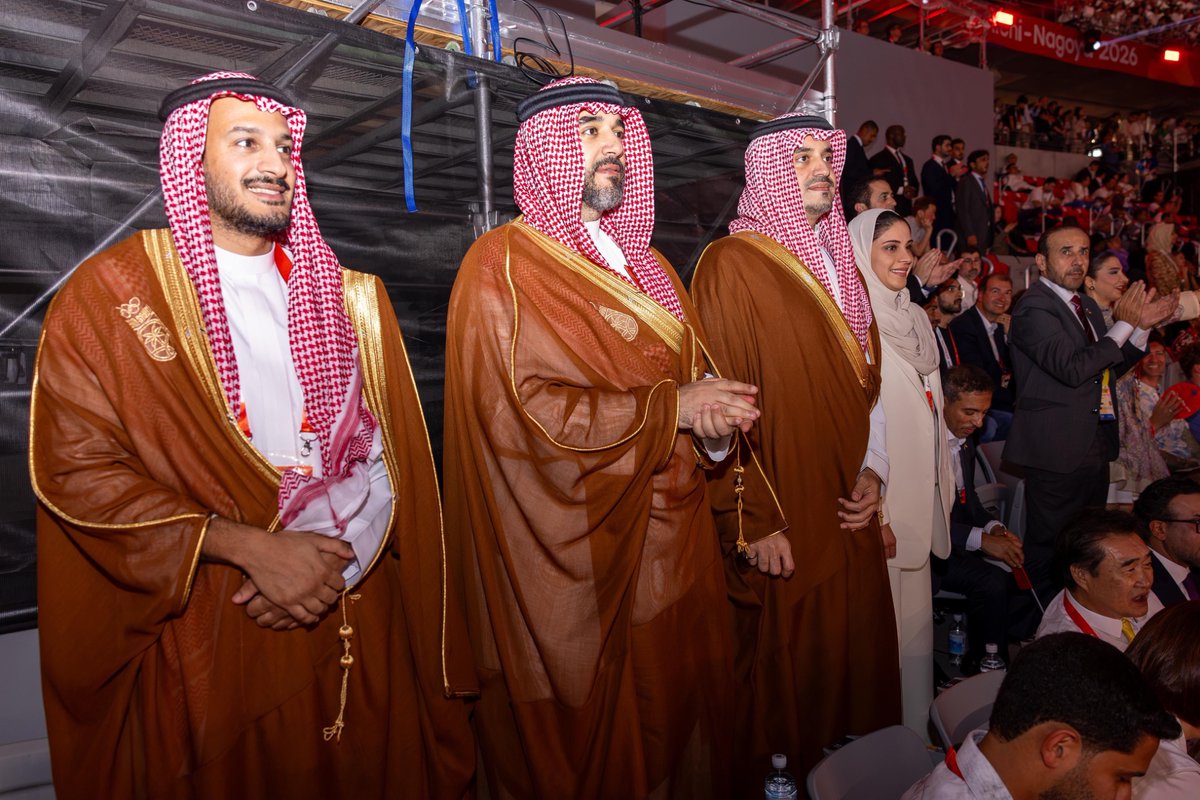 TeamSaudi's tweet photo. 📸| جانب من حضور سمو نائب رئيس اللجنة الأمير فهد بن جلوي، وعضو مجلس الإدارة الأمير فيصل بن بندر، وسعادة الرئيس التنفيذي الأمين العام الأستاذ @azizbaeshen88، وعضو مجلس الإدارة الأستاذة أضواء العريفي، حفل افتتاح دورة الألعاب الآسيوية العشرين #ناغويا2026 🇸🇦🇯🇵

#فريق_السعودية | #نشجعك 💚