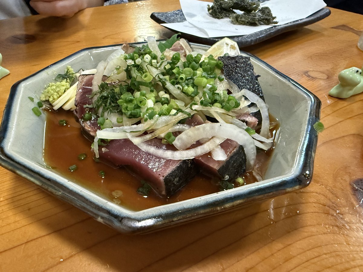 keyco0505's tweet photo. 高知に来たぜよ!カツオが美味いぜよ!（絶対方言の使い方間違ってる w w） https://t.co/ZOjbdLcjbo
