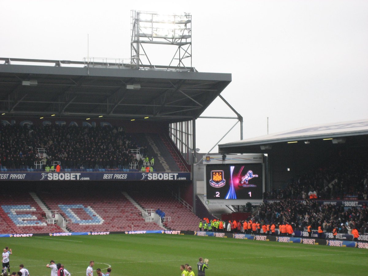 WDCHammers's tweet photo. 14 years ago at Upton Park…come on you Ironssssssssss! https://t.co/9KhLztjfbM