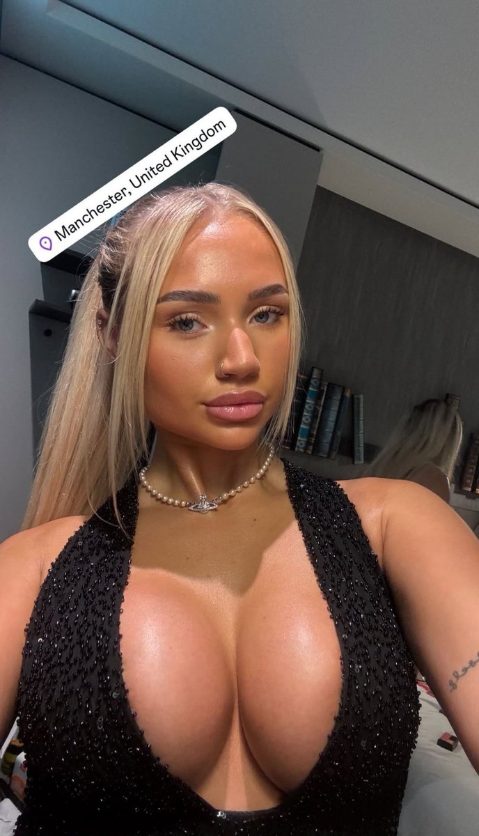 goonntribz's tweet photo. Big tit bimbo worship #wankchat #phonewank #chav #bimbo #wankbattle https://t.co/HEVupm7wcZ