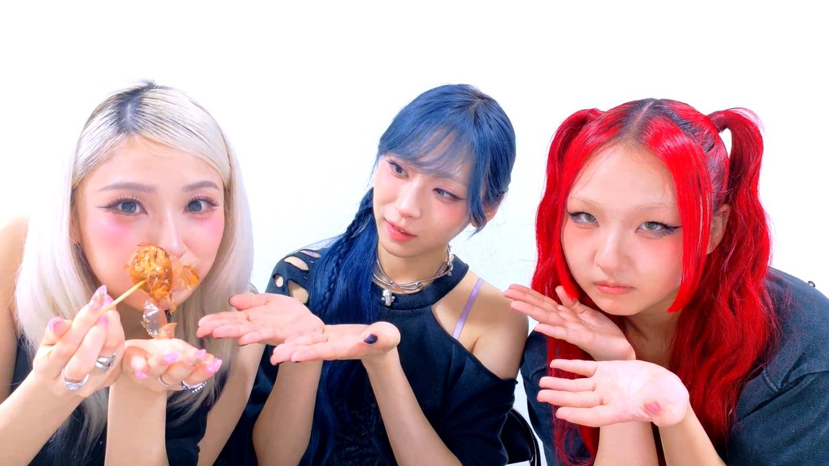 HANA__BRAVE's tweet photo. [🌹]
- HANA Official Fan Club -

9月16日, 17日
"Born to Bloom" 大阪城ホール公演
After Talk生配信アーカイブ公開中

▼HANA Official Fan Club
https://t.co/IwrBFTX8oZ

#HANA 
#BorntoBloom https://t.co/EKjnxtIWgs