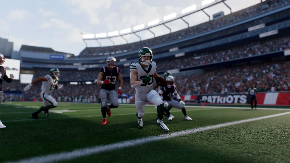 XCFL__Riot's tweet photo. Fantasy Owners struggling with the Jets backfield. While Hall gets all the yds and big runs, Wentz brings in the scores! Another two TDs for the Rookie but a big game on the ground for the Vet. @XCFLNetwork https://t.co/heaFF6btv4