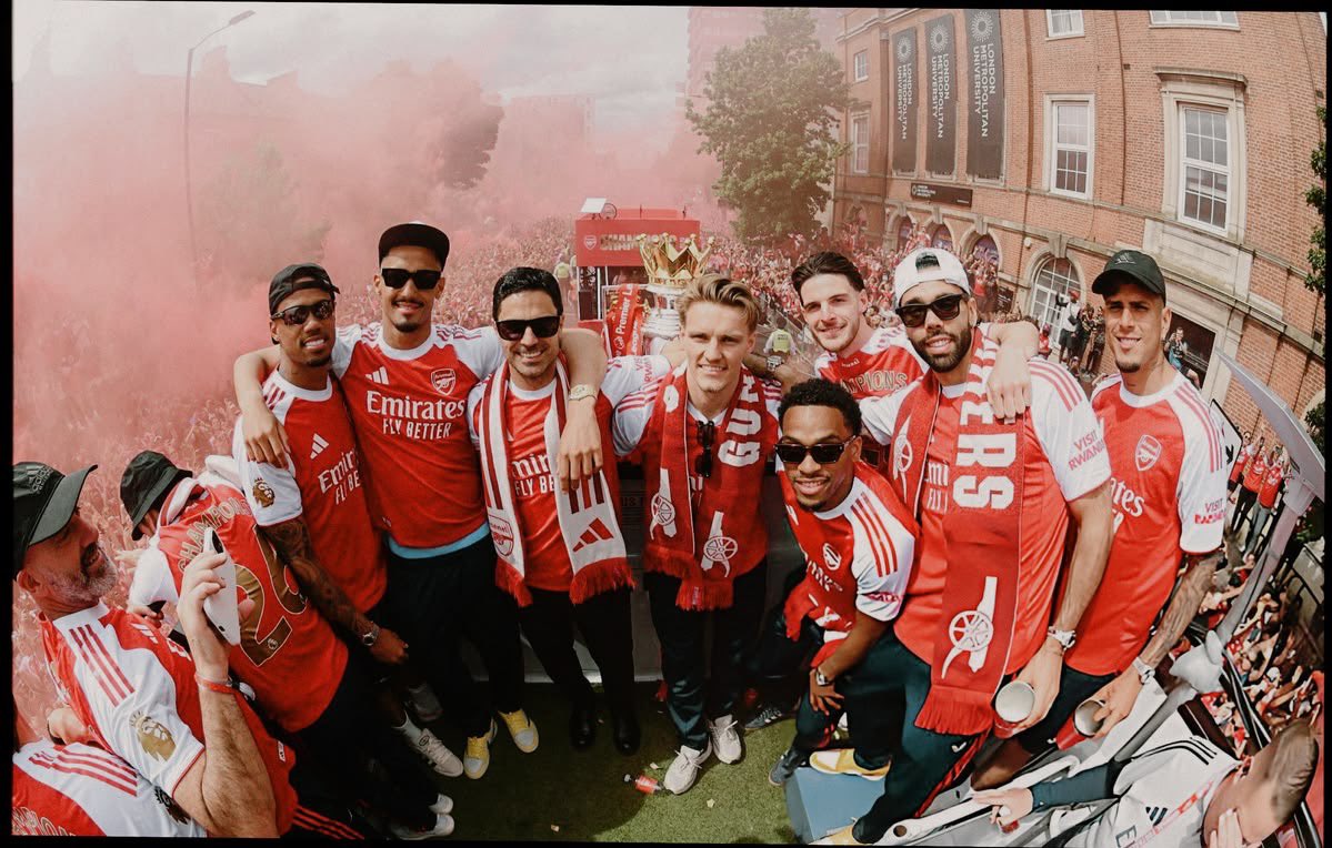 iih6y's tweet photo. مساء بطل الدوري
مساء الجمال
مساء المتعه
مساء كبير لندن❤️❤️❤️❤️
#arsenalDay https://t.co/6K9dbCBHYu