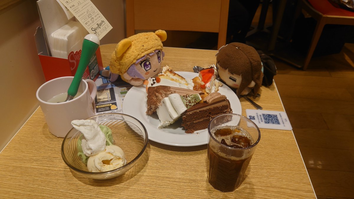 takupon8020's tweet photo. 青葉)スイーツタイムです！改めて千夜さん、誕生日おめでとうございます🎉
千夜)青葉ちゃん、ありがとうね〜🎵
#宇治松千夜生誕祭2026
#旅する千夜ちゃん 
#旅する青葉ちゃん https://t.co/16cmcklBAb