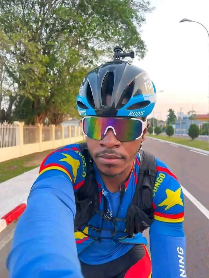 SonyCheleka's tweet photo. Comment comprendre le monde
Quelq'un entame le projet pour la paix ça ne tient pas et il perd la vie...

Profondément attristé par le décès de ce jeune cycliste engagé pour la paix. Que Dieu se souvienne de toi. https://t.co/pzdnRHsUKL