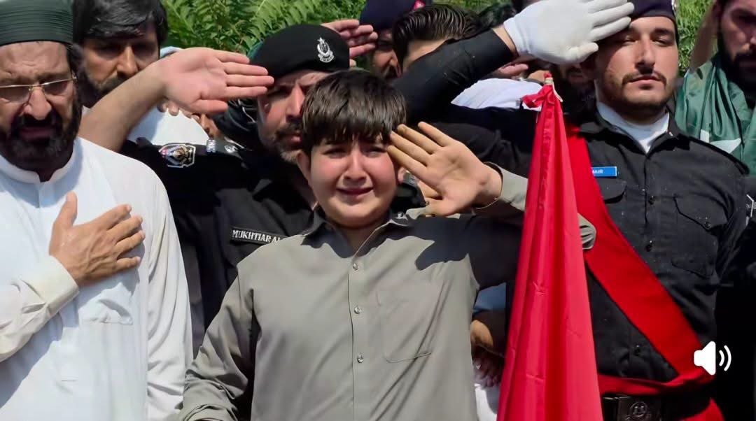 iihtishamm's tweet photo. KP Police 💔💔 https://t.co/K7muQF7hZg
