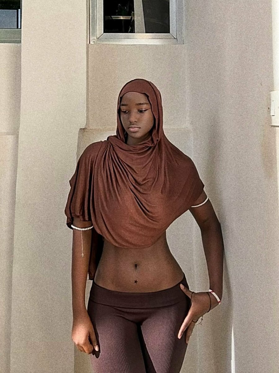 peter1013251's tweet photo. Black is beautiful 🖤❤💓🎀 https://t.co/cymetu7Vha