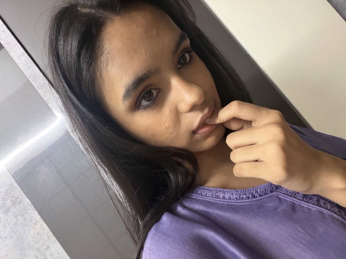 jbx4t's tweet photo. Selling bbc tapes with her https://t.co/2EVg7kQtdE