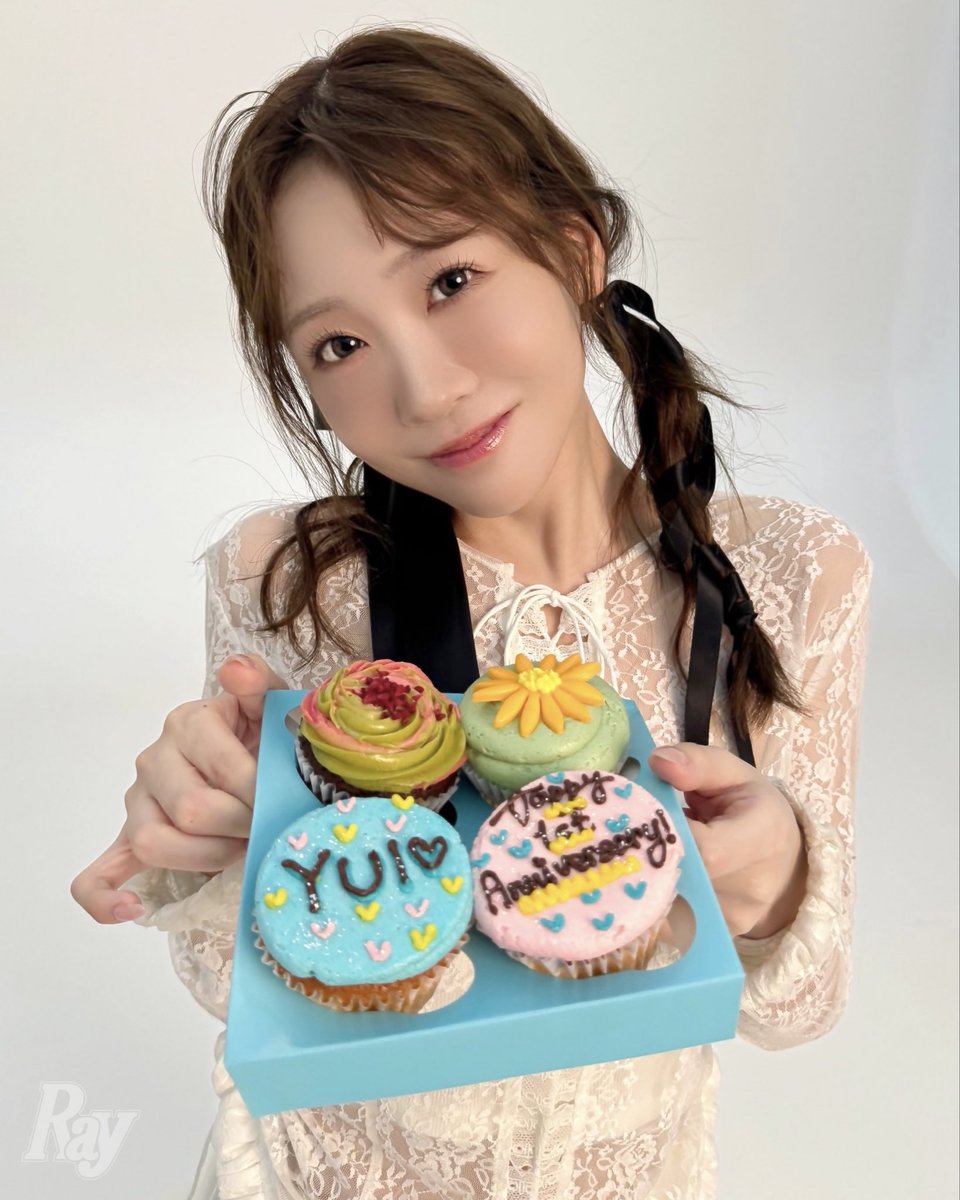 mag_ray's tweet photo. 💚ソロメジャーデビュー1周年おめでとう💚

本日、9月19日は#櫻井優衣 ちゃんの
ソロメジャーデビュー1周年記念日🎉✨

先日の撮影にて、1周年のお祝いをしました〜💐

そしてそして、
過去の誌面カットもお届けしちゃいます✨

#櫻井優衣 
#Ray #FRUITSZIPPER #ふるっぱー #ゆいと1周年 https://t.co/UfXnRYNsa9