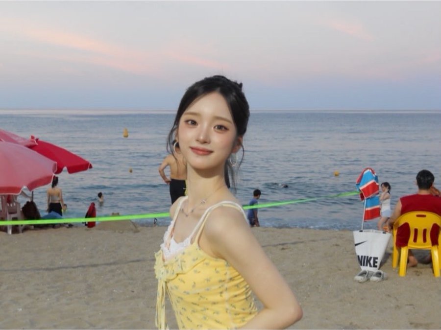 henageswa's tweet photo. Waktu 🏖 w/ kk luvluv 🏄‍♀️😘 https://t.co/jZ9C2dHuEC