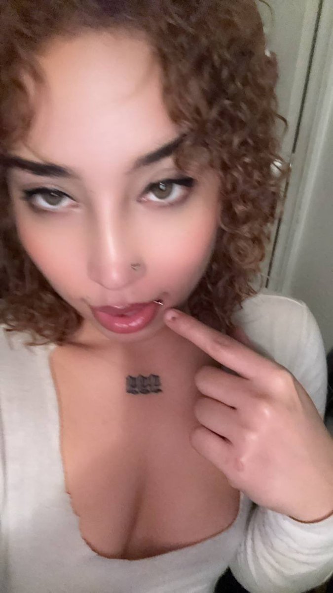 nicholeparadize's tweet photo. am selling inbox me 

#nsfwtwtًً #nsfwtwtًً #nsfwtwtًً #nsfwtwtًً

#FaceTime #dmvfreaks #757freaks #phillyfreaks #bigbootyboys #northphilly #westphilly #dmvfreaks #bmorefreaks #757freaks #soles #womensfeet #findom #904freaks #ncfreaks #704freaks #mobile https://t.co/ap5tja9SiV