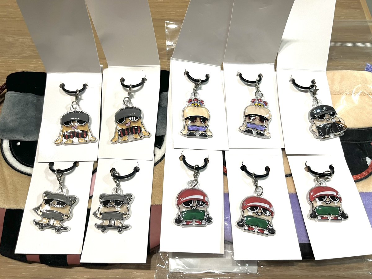bs_rj56's tweet photo. やっっと届いた- ̗̀📦 ̖́-
JedもK2も2個嬉しい💖
いい感じにバラけた!と思ったけど、、、
C-seaどこ〜🤣🤣🤣
レッキチさんとC-sea交換して下さる方いたらお願いします🥹(՞ ܸ. .ܸ՞)︎♡
#bbbro
#BEFIRST https://t.co/WoYRvIgUQZ