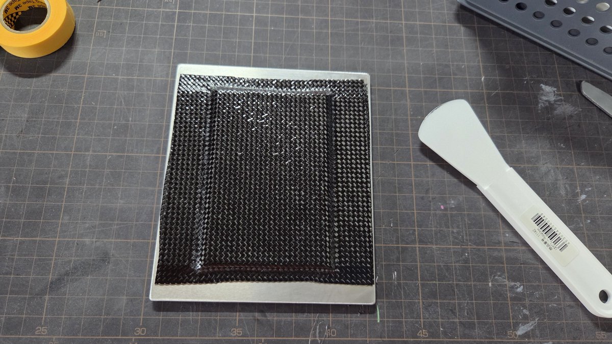 ft2323's tweet photo. レース前のこのタイミングで積層物作ってるようじゃダメですねぇ。 https://t.co/ffwQYpeRJJ