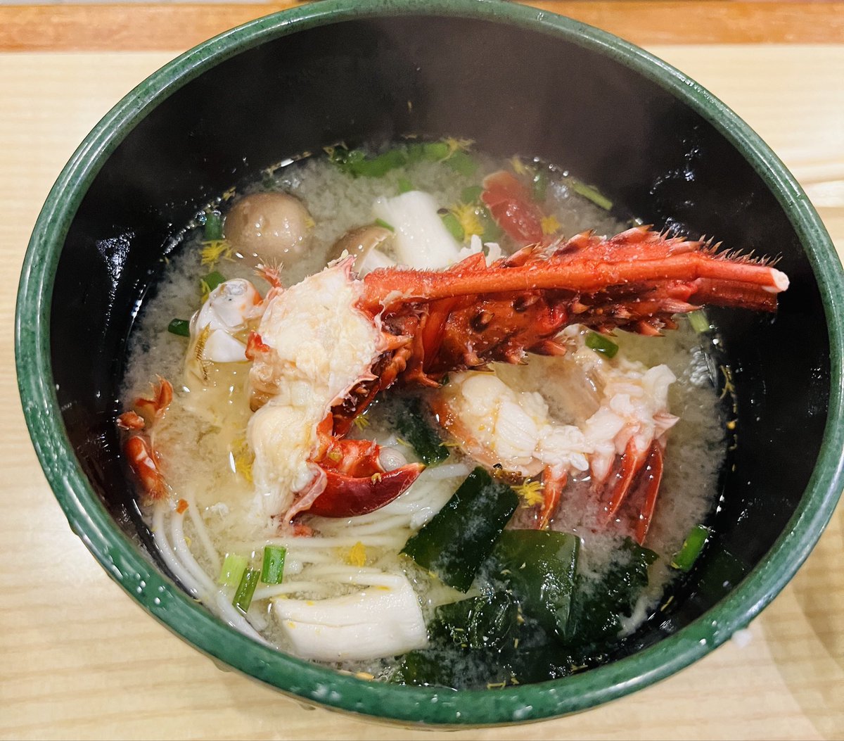 lukarookow's tweet photo. 3日前にお誕生日だったので、近所にある伊勢海老が食べられる居酒屋でダンナと息子がごちそうしてくれた😆🦐🩷✨ https://t.co/OyuCKOKFaa