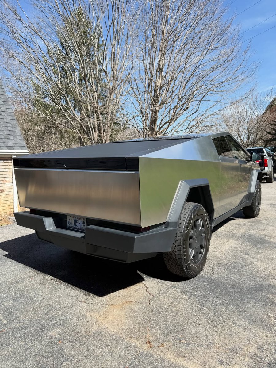 BridgetNov7ka's tweet photo. Tesla Cybertruck before and after exterior wash, plus interior detailing. WNC Detailing adds professional protection inside and out, making maintenance easier with ceramic-infused paint sealant and interior UV protectant. Message us to schedule. https://t.co/NyDDl4tCEW