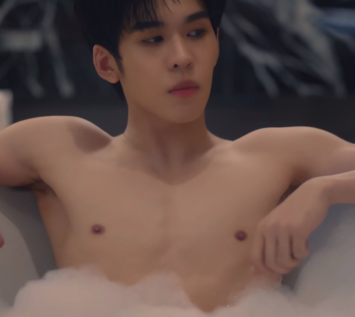 sofia_exolover's tweet photo. THIRD IS IN THE BATHUB NAKED OMFG

MR FANBOY CHAPTER 4
#MrFanboyEP4 https://t.co/Y6DypMao9c