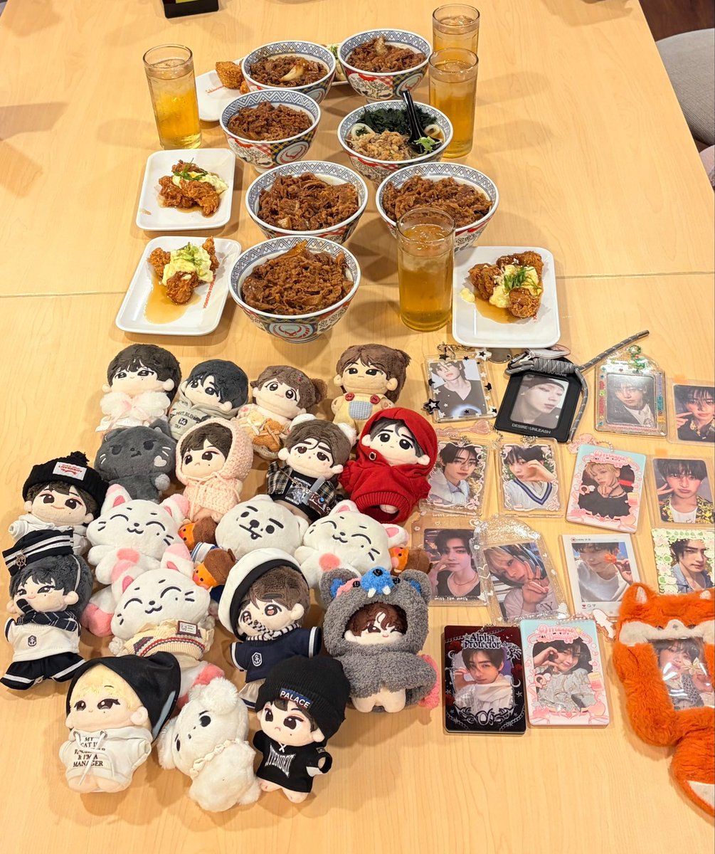 hanboo_'s tweet photo. Yang makan cuman 8 yang ikut se RT wkwk

@satelitce @estilopjun @sameasky @noodorable @Sunjeiya @moimoesun @ellvsnshnoo https://t.co/iPi7IGYHeQ