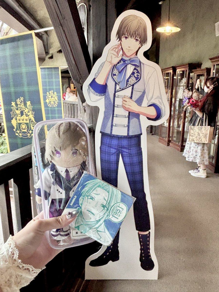 ink_287's tweet photo. 東京エイリアンズハオ☆ハオカフェからもう1年経つのにハロルドの恋コースター好きすぎて恋💜な写真撮る時いつも持ち歩いてる、今夏楽しい思い出たくさん残せてハロルドありがとう https://t.co/RkO34HatQB