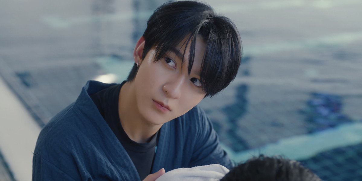 auausaveee's tweet photo. they DID NOT buy that lame ass fake apology im crine

MR FANBOY CHAPTER 4
#MrFanboyEP4 https://t.co/Z9H5D4c7SW