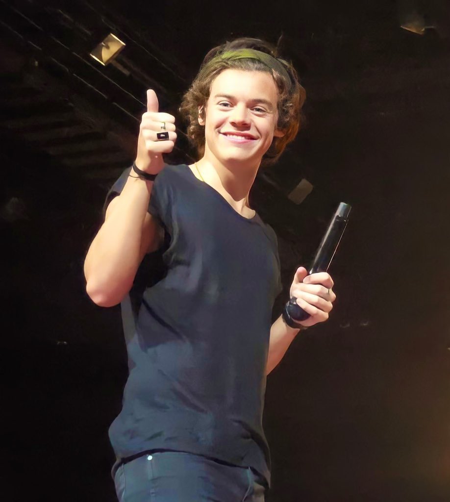 Bandanarry28's tweet photo. Have an amazing weekend! 💚 https://t.co/xaR631lUjb