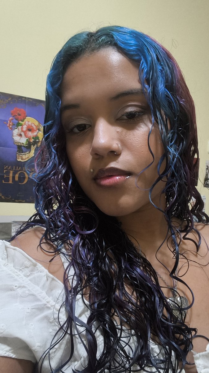 diegossauros's tweet photo. meu icon                                e eu https://t.co/H9XsHCD4tW