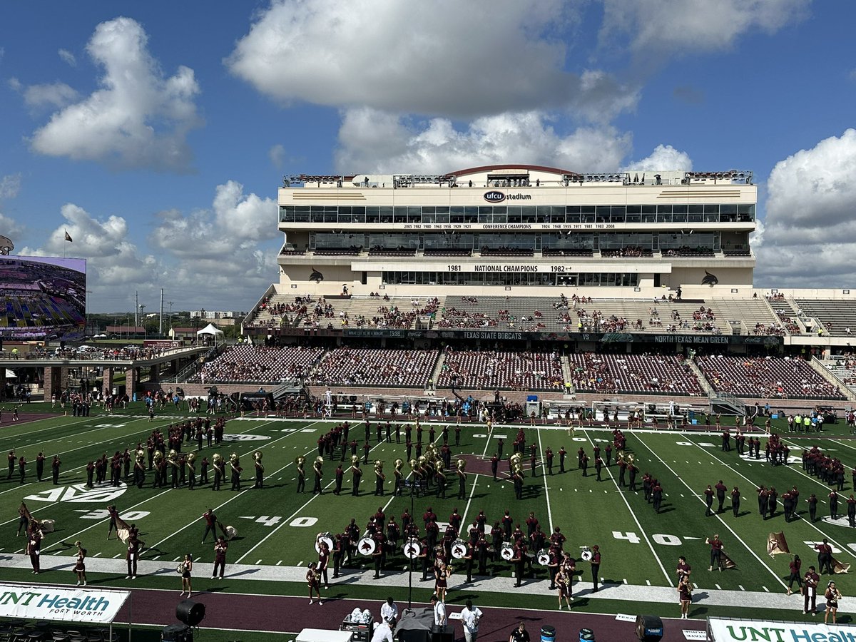 MeanGreen2010's tweet photo. LOL this is what the @pac12 wanted? I never want to hear Maroon and Gooner or any other tx state fan ever about at attendance! Pathetic https://t.co/8CXvWYB0iI