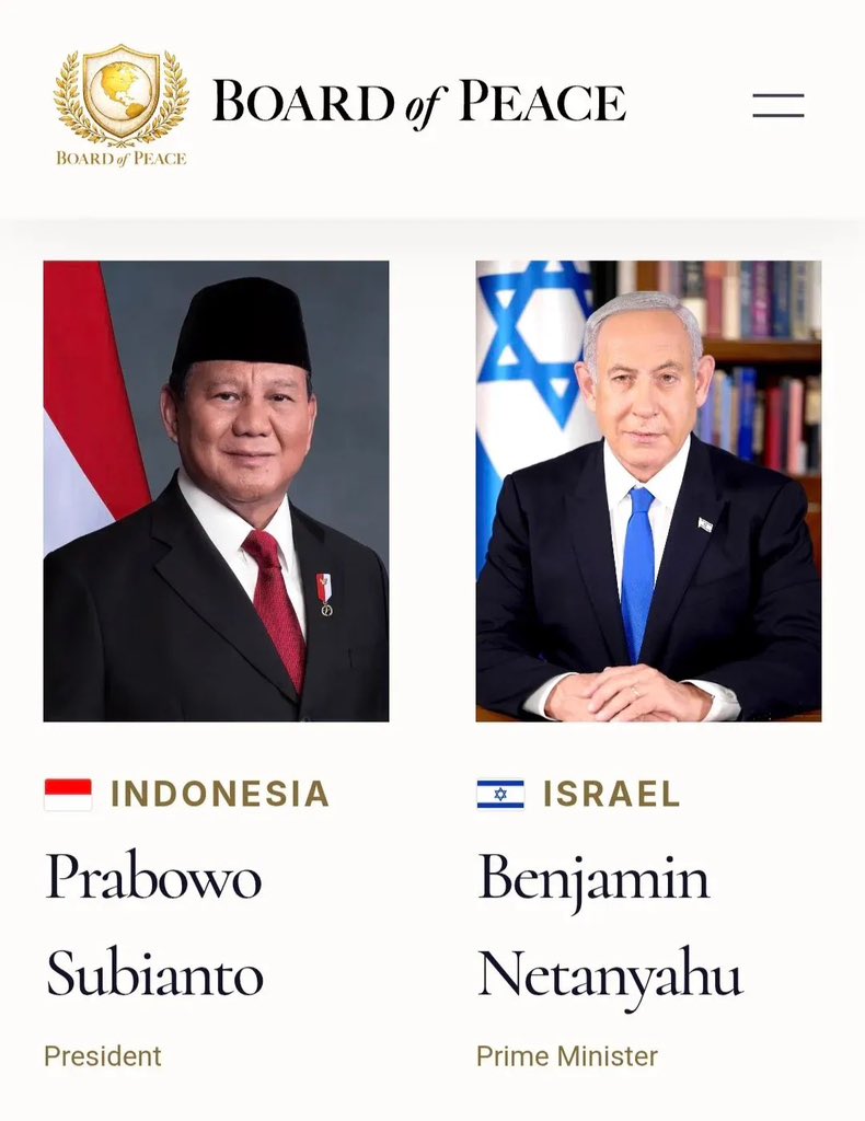 sibambaang's tweet photo. Di atas mimbar: "FREE PALESTINE!"

Kita semua tahu. Semua orang di Gontor tahu. https://t.co/UqWXsfo9Fm