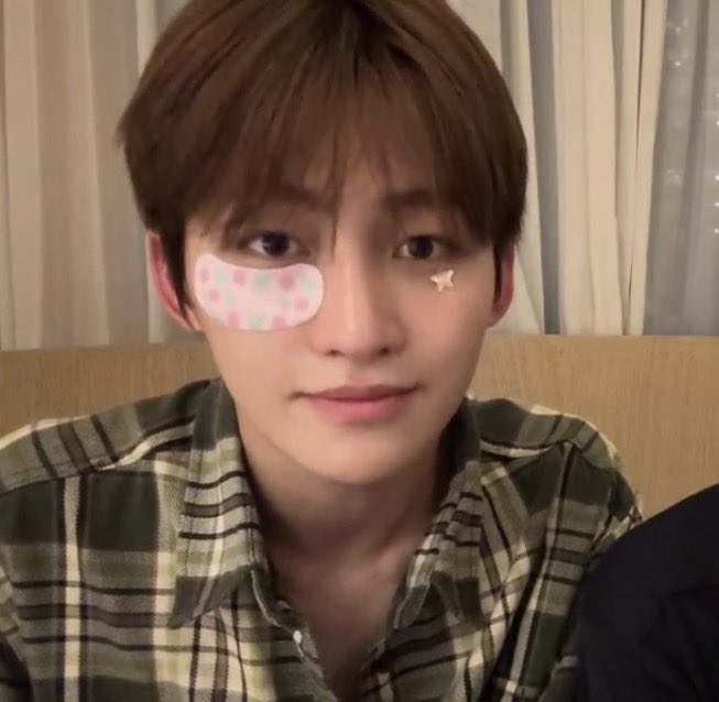 luvon328's tweet photo. 지훈이 너무 귀여움 https://t.co/RqNNBLsXR7