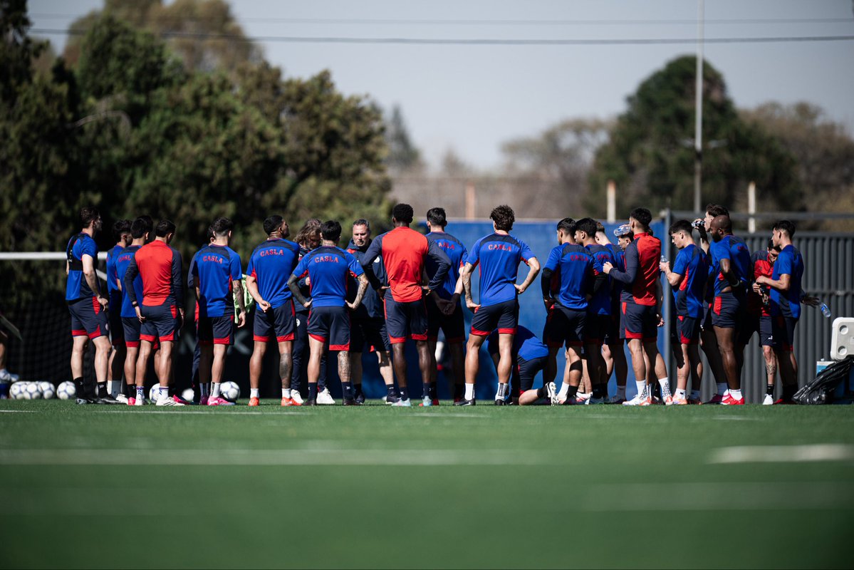 SanLorenzo's tweet photo. Listos para mañana. Vamos San Lorenzo. https://t.co/cixkbbah0j