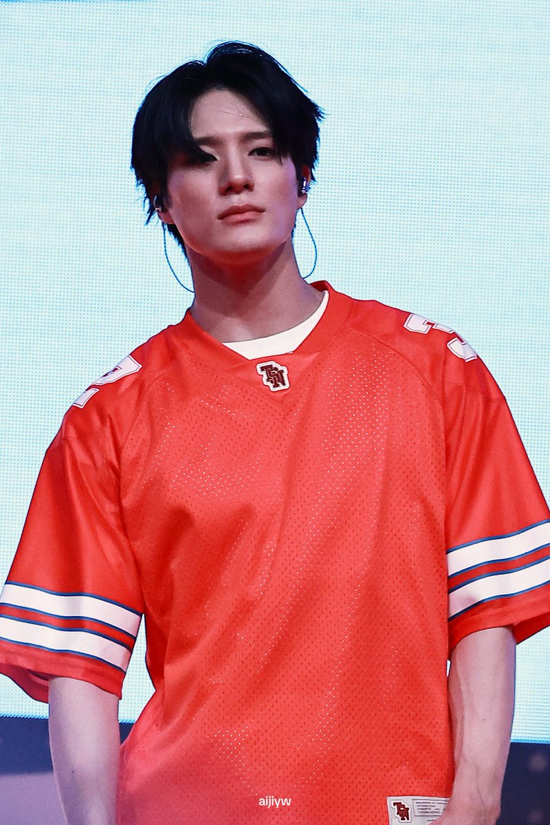starfess's tweet photo. -star baju merah jangan sampe lepas https://t.co/0JFoMpcp6O