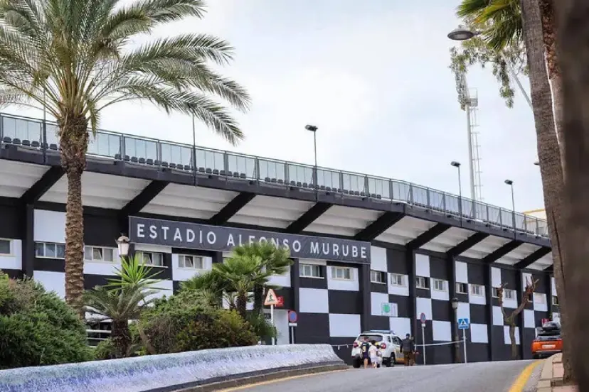 partidazocope's tweet photo. 🎙️Informa @isaacfouto 

⚽️ El Gobierno desaconseja que la selección española sub-20 juegue en Ceuta ante Mexico

📅 El partido estaba previsto para el próximo 30 septiembre 

❌ Interior solicita a la RFEF que el partido se cancele por “motivos de seguridad”

📻 #PartidazoCOPE https://t.co/oXCrkDTA2U