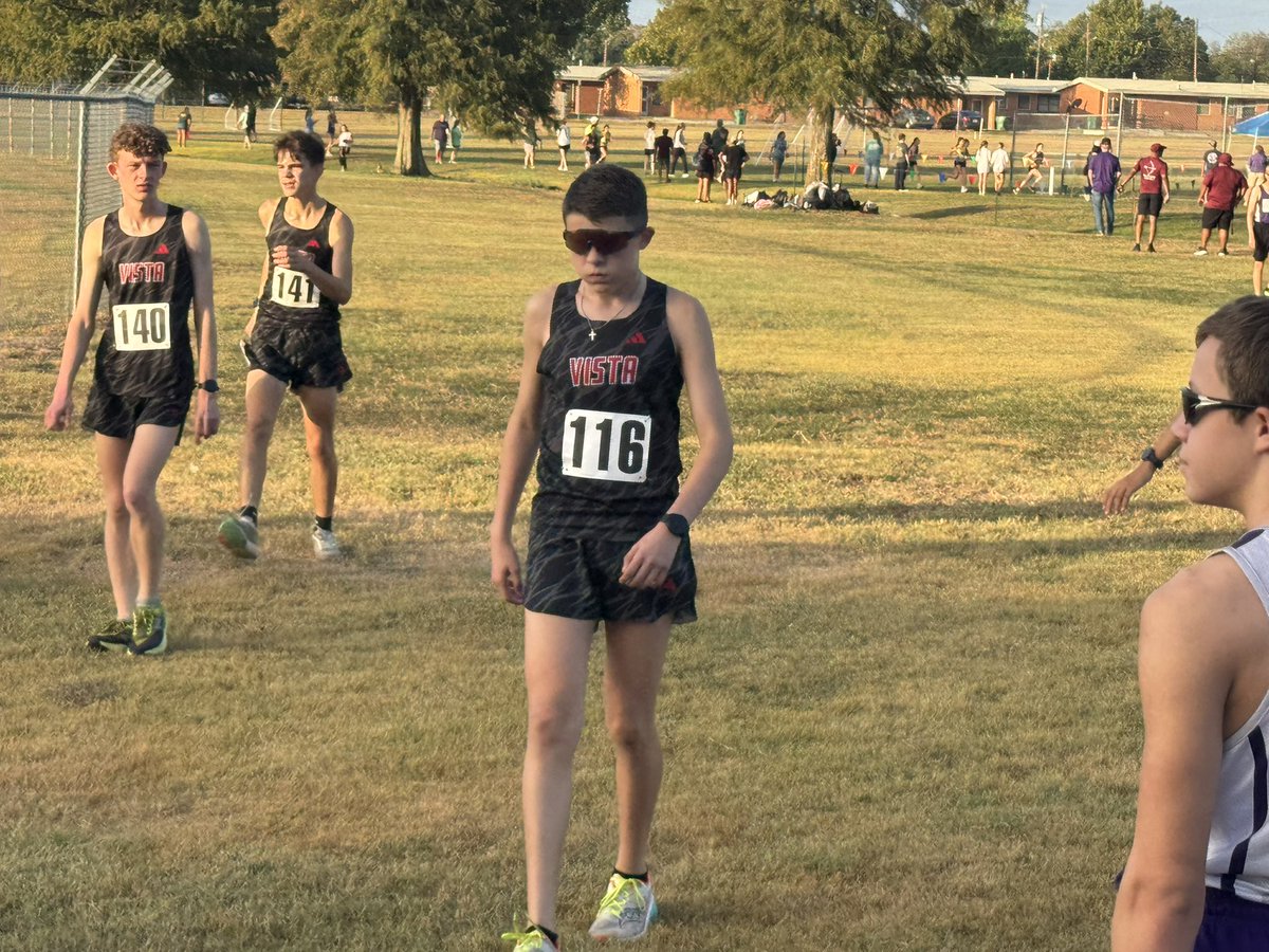 JaxtonLambXC28's tweet photo. 4th place finish today and a great team showing.  Next race at the Mayberry Invitational in Mansfield. @VistaCross https://t.co/o38atBh6W6