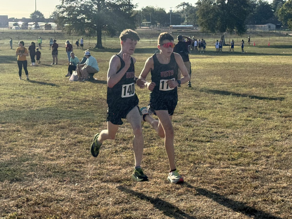 JaxtonLambXC28's tweet photo. 4th place finish today and a great team showing.  Next race at the Mayberry Invitational in Mansfield. @VistaCross https://t.co/o38atBh6W6