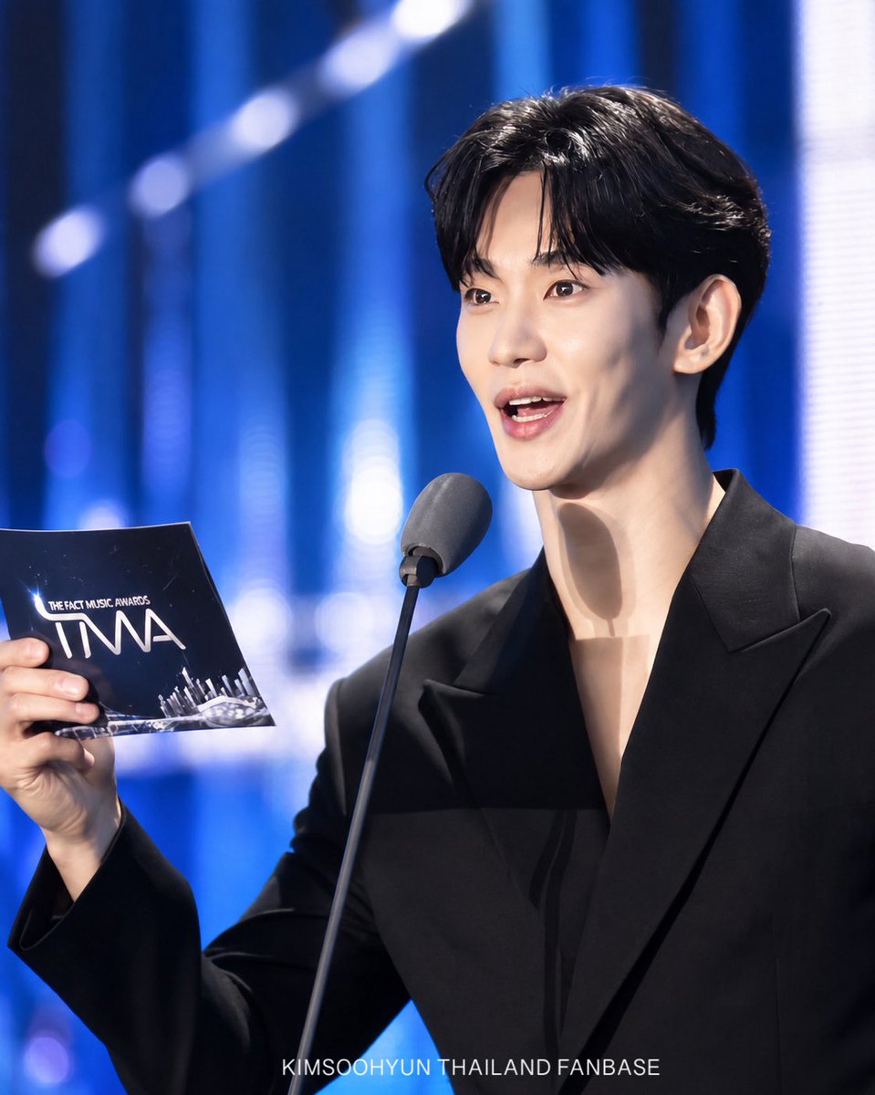 Kimsoohyun_TH's tweet photo. A beautiful return, a moment to remember. 
Thank you, The Fact @thefact_TMA , for inviting Kim Soo Hyun and giving us this precious moment.

We’re truly grateful to see him shine on the Korean stage once again. 🖤⭐️ 

#KimSooHyun
#2026TMA
#KimSooHyunTMA2026
#คิมซูฮยอน https://t.co/1V3RR7e06C