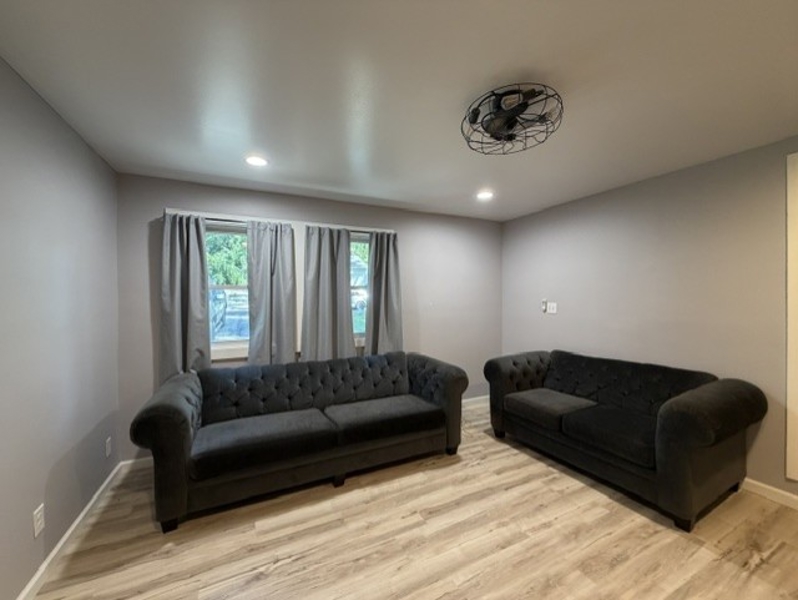 HeritageBrokers's tweet photo. Discover this charming home in the heart of Kansas City, Kansas, offering the perfect blend of comfort and convenience.
More listing details can be found at our website https://t.co/jgt3q6WQO0!
#UnitedCountryRealEstate #KansasRealEstate #KansasRealEstateAgent https://t.co/jnecuHKxJt