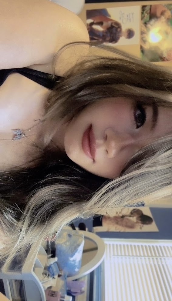 d6llimis's tweet photo. ⠀
 ⠀:¨ ·.· ¨:⠀@d6llimis #promotwt
⠀  `· .  nini , twenty5
⠀⠀ ₊⠀i like girly things &amp; to play dress up
⠀⠀ sleepy psych student games music hopecore makeup animanga romance bl sanrio pokemon ect.
                             ♡ to be moots

 #anitwt #cosplaytwt #gamingtwt https://t.co/DNuEzIJaGb