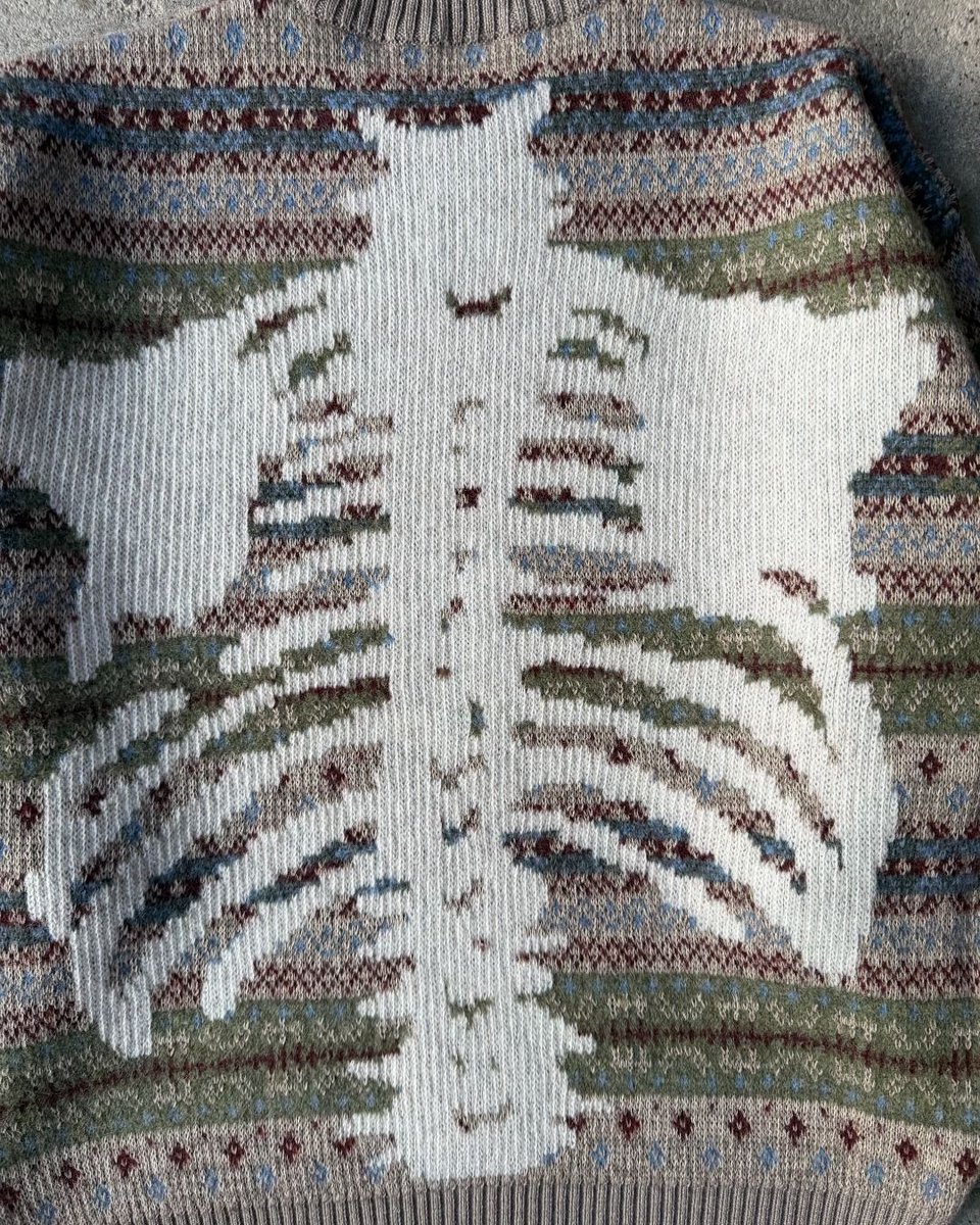 CojpGallery's tweet photo. Kapital 7G Wool Fair Isle Bone Crew Sweater

A fair isle crew sweater with a retro, warm character. Built around a geometric pattern rendered in subtle colors. A bone motif appears on the back and sleeves.

#kapitalbone #kapitaljapan #kapitalglobal https://t.co/YcjPuCOEhR