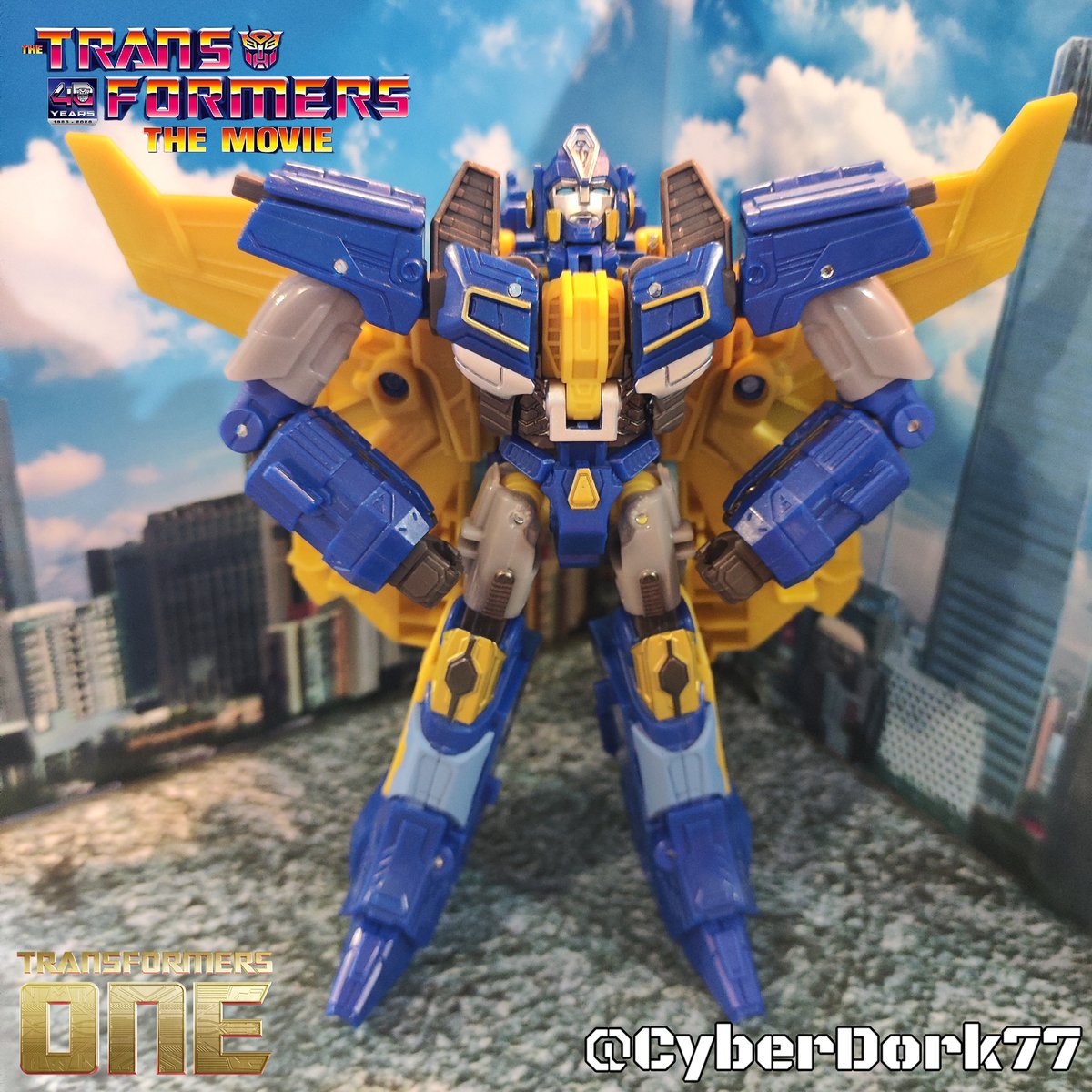CyberDork77's tweet photo. "You pathetic little twits! Did you really think that you could knock down everything I've built?"

Celebrating the 2nd year anniversary of the release of Transformers One (20 September 2024) with this Transformers Studio Series Sentinel Prime from Hasbro

IG: @CyberDork77 https://t.co/mjX0WjfsCs
