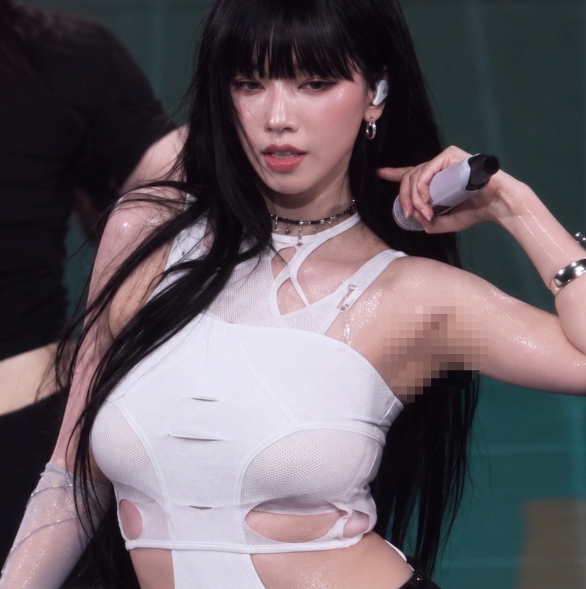 kpopfanpic's tweet photo. let karina's censored armpits own you 🤭💕

#kpop #kpopfancam #kpopfap #kpoparmpits #chaewon #natty #yeji #wonyoung #itzy #kissoflife #lesserafim #ive #blackpink #lalisa #jennie #karina #aespa  #armpits #eunbi #censored #검열 #연능 #섹트 #여깨 #도태남 #변녀 #상납 #은비 https://t.co/p2yHdbRYPN