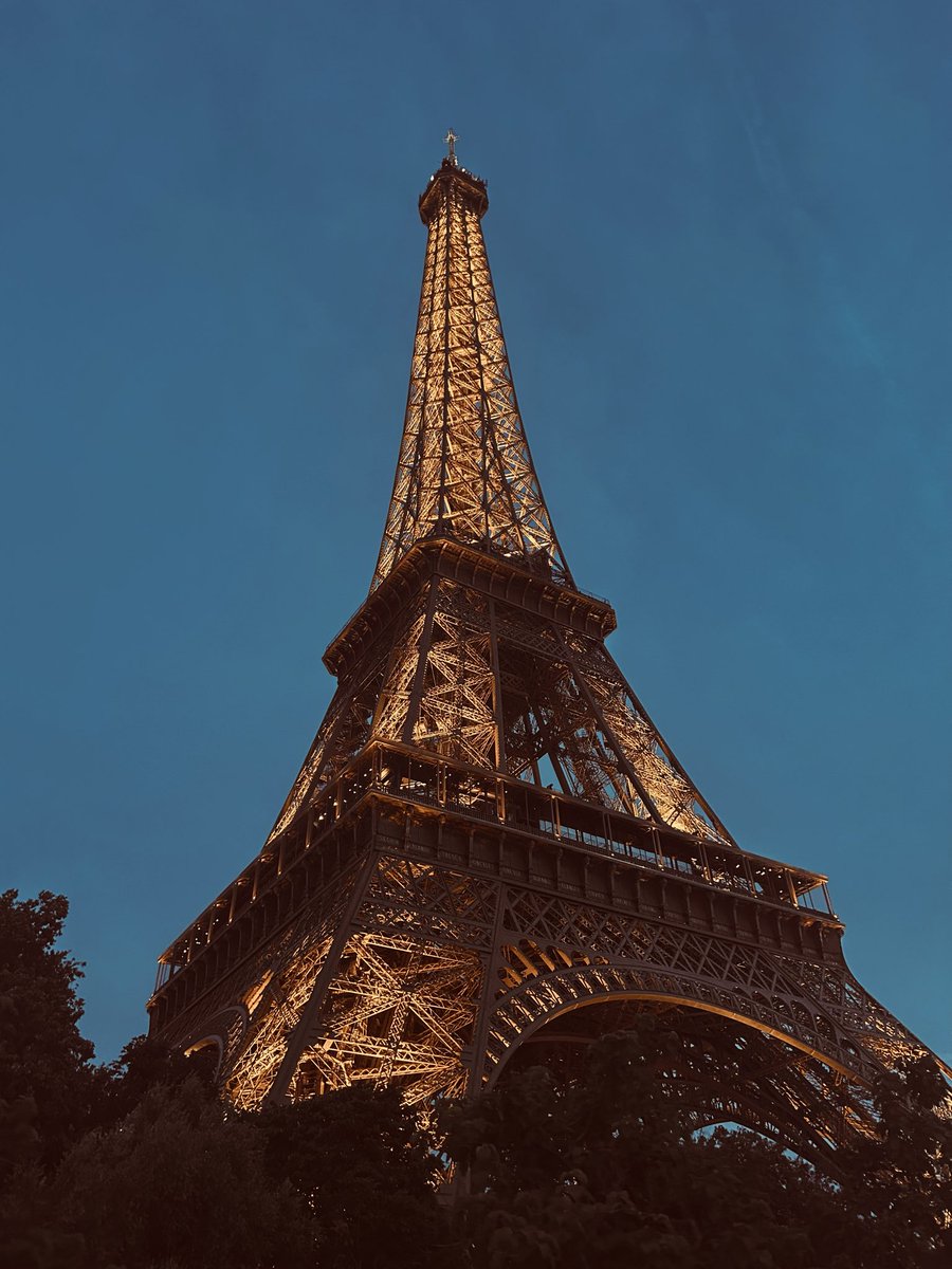 noxemi_'s tweet photo. fragments of paris 🥐🎞️ https://t.co/m7xxq4A680